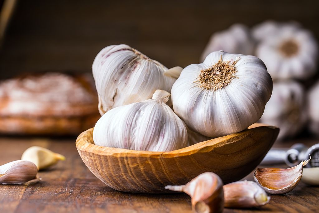 how-to-know-if-garlic-has-gone-bad-3-easy-ways-to-tell-simply