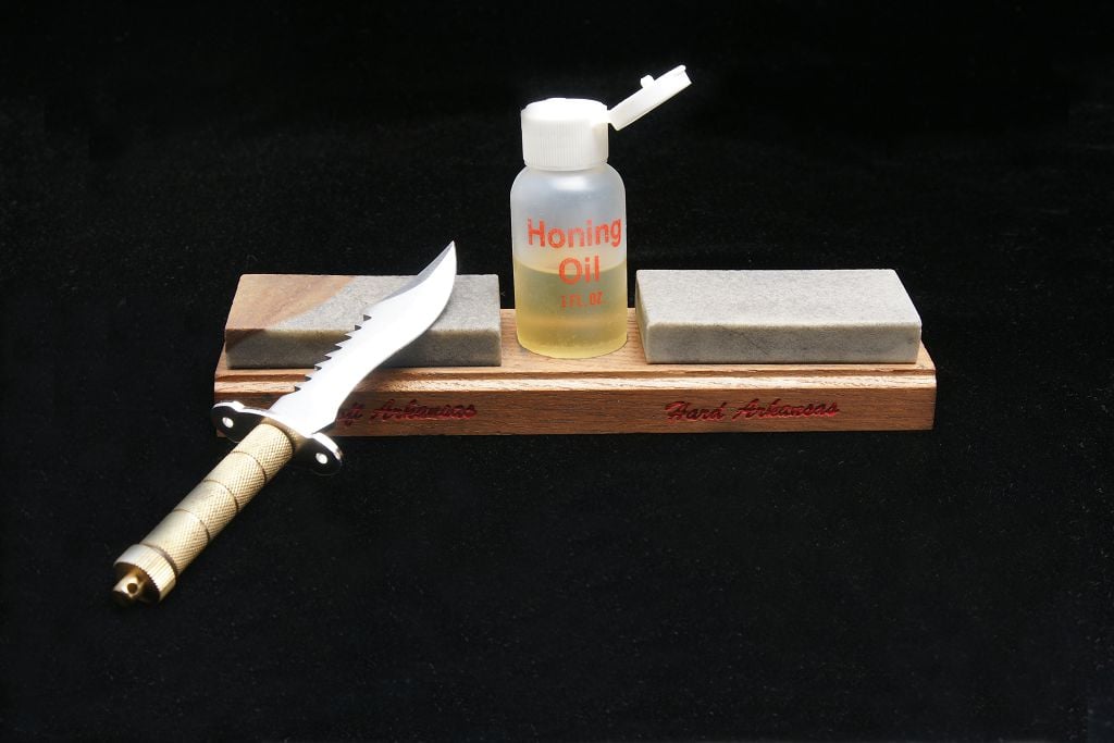 how-to-clean-a-sharpening-stone