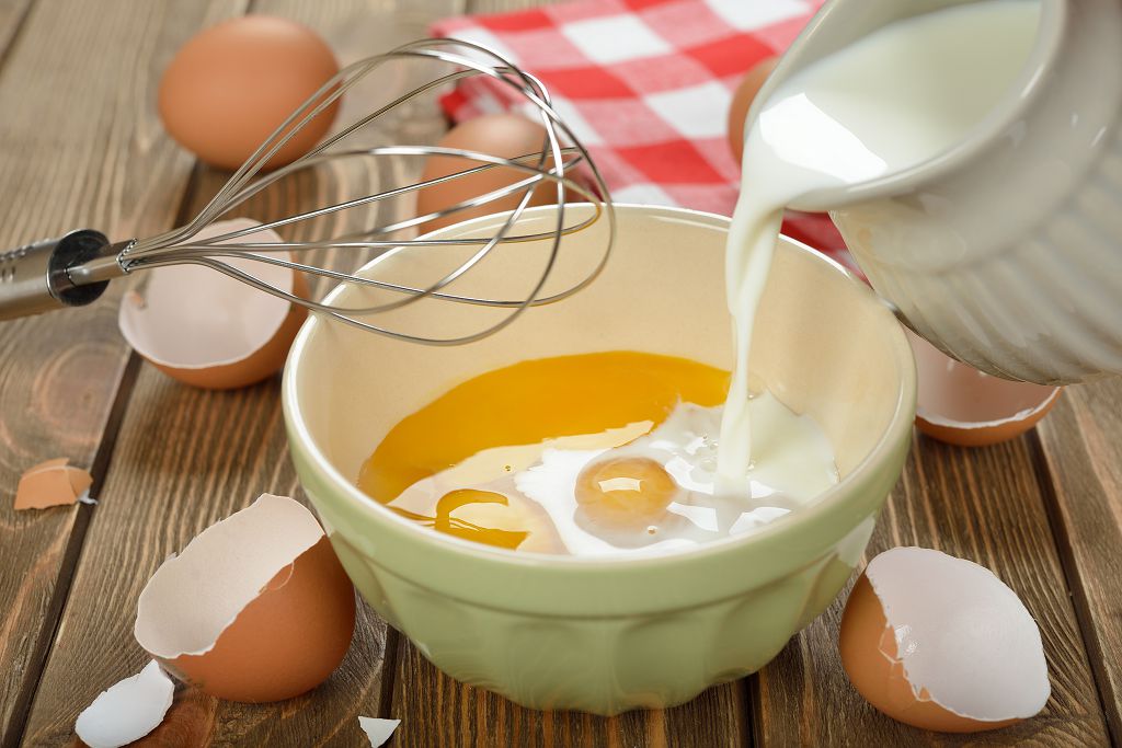 Whisk together the eggs, half-and-half, vanilla extract, honey, salt and cinnamon in a bowl