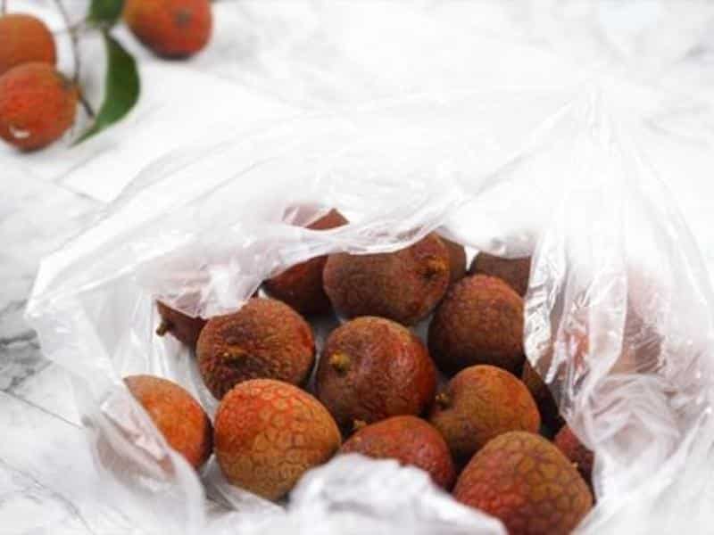 Storing lychee